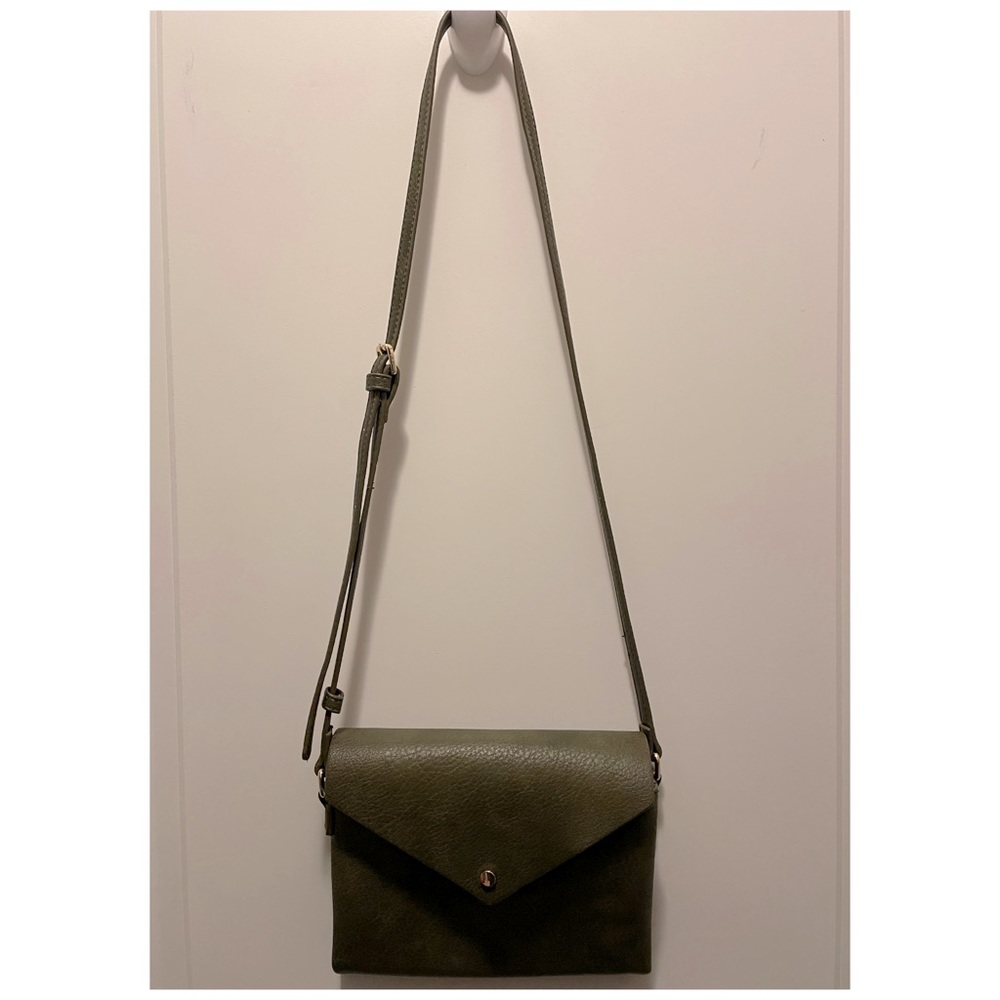 Francescas Envelope Crossbody Handbag